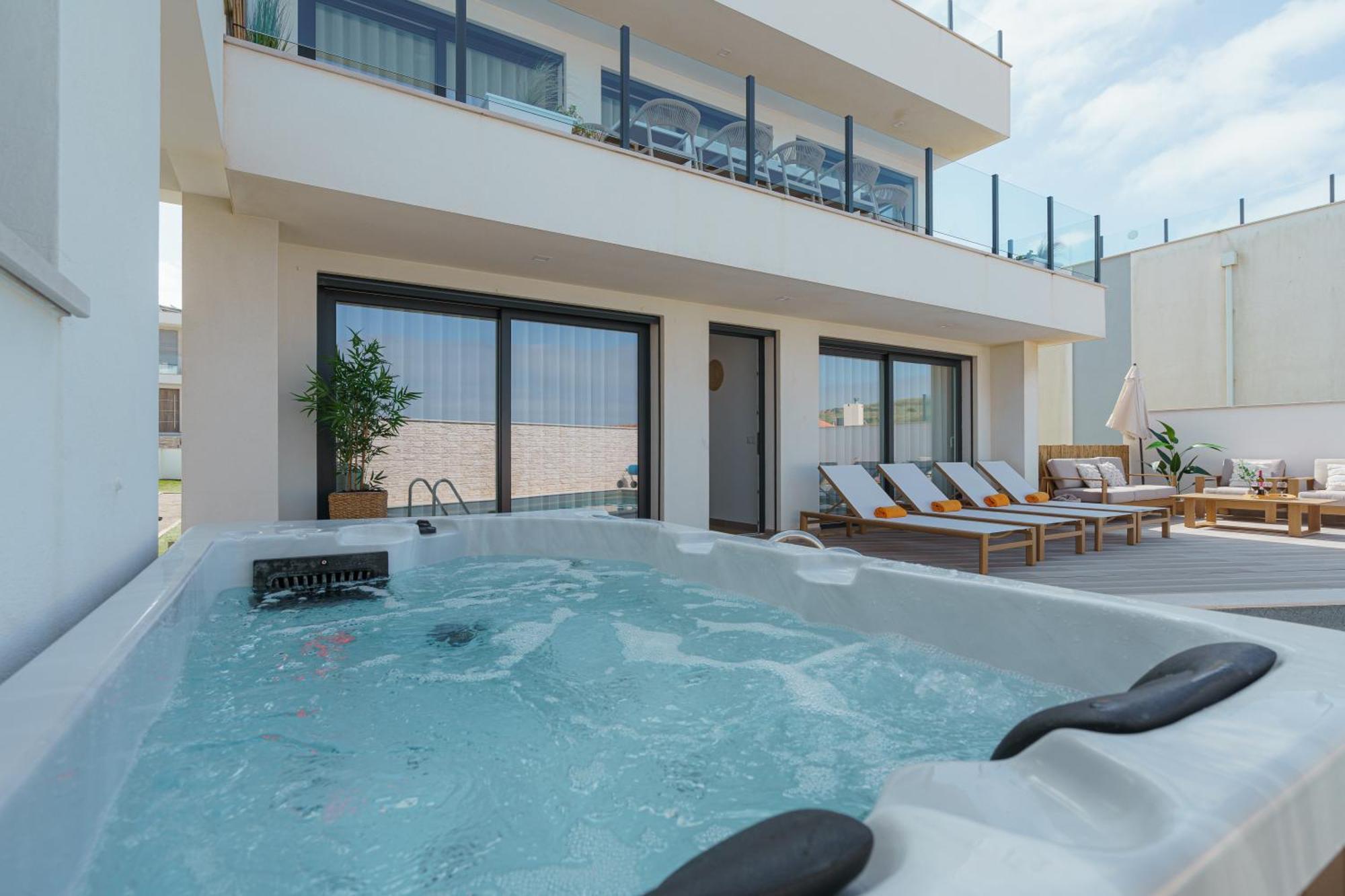 Beach Villa With Ocean View ロウリニャン エクステリア 写真